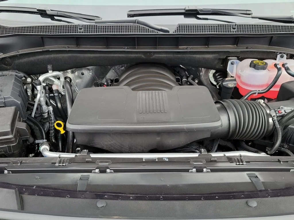 New 2026 Dark Ash Metallic Chevrolet Z71 image 29