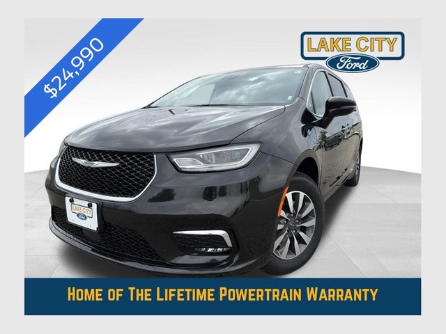 2024 Chrysler Pacifica Hybrid Select