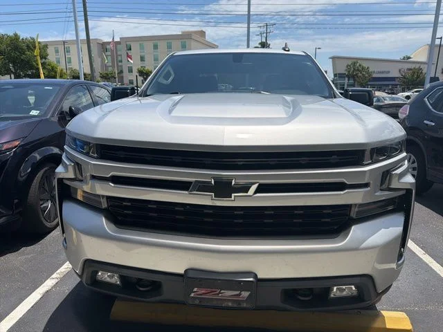 Used 2019 Silver Chevrolet RST image 12