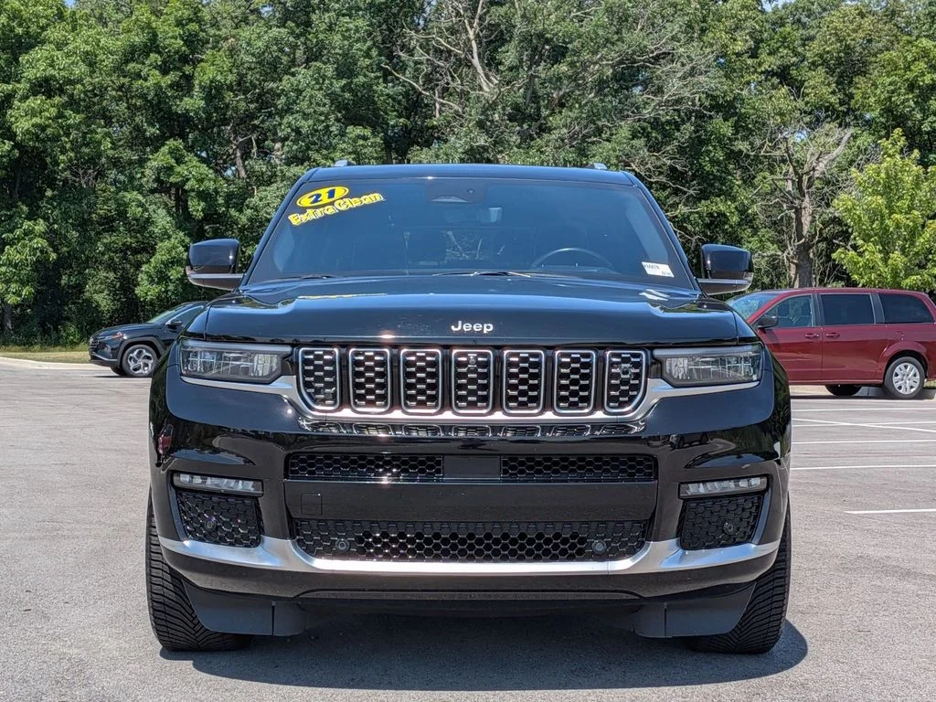Used 2021 Black Jeep Summit image 2