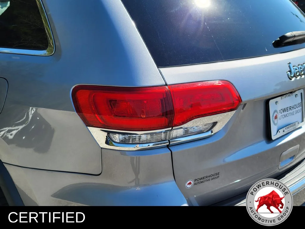 Used 2019 Silver Jeep Limited image 13