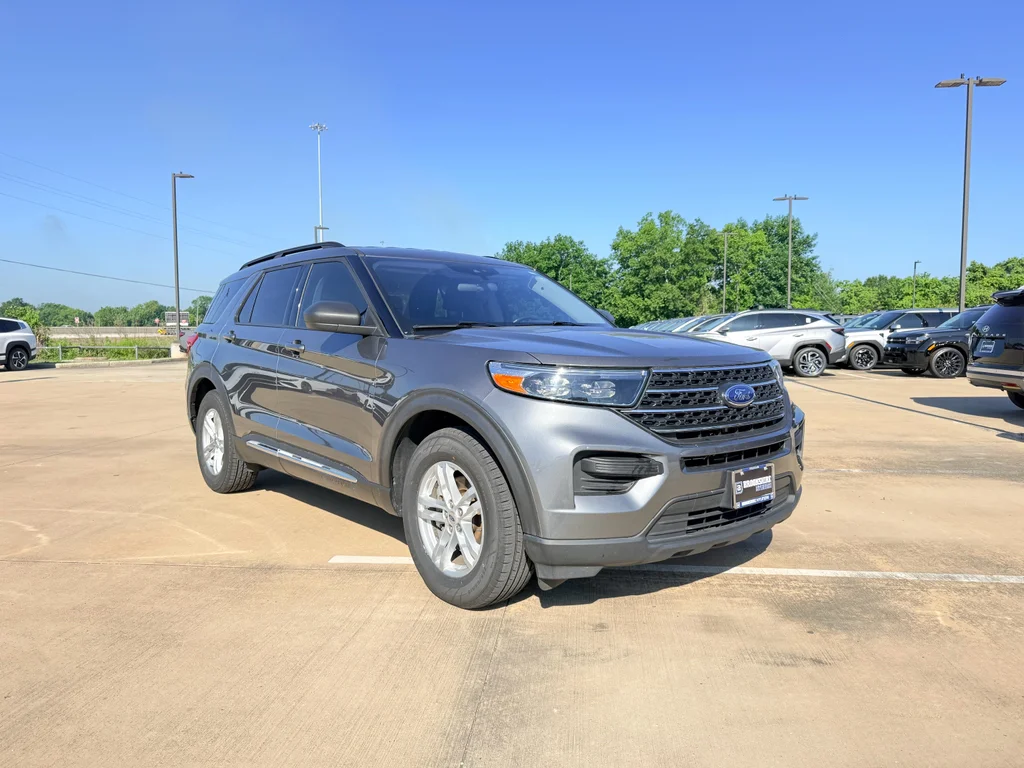 Used 2024 Carbonized Gray Metallic Ford XLT image 3