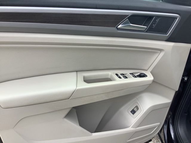 2019 Volkswagen Atlas SE w/Tech - Photo 14