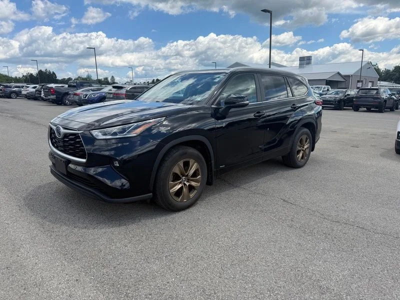 Used 2023 Black Toyota Bronze Edition image 3