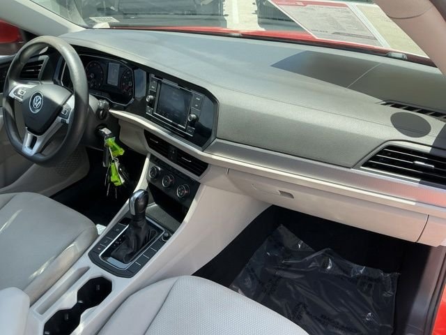 Used 2019 Orange Volkswagen 1.4T S image 28