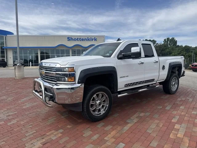 Used 2015 White Chevrolet Work Truck image 4