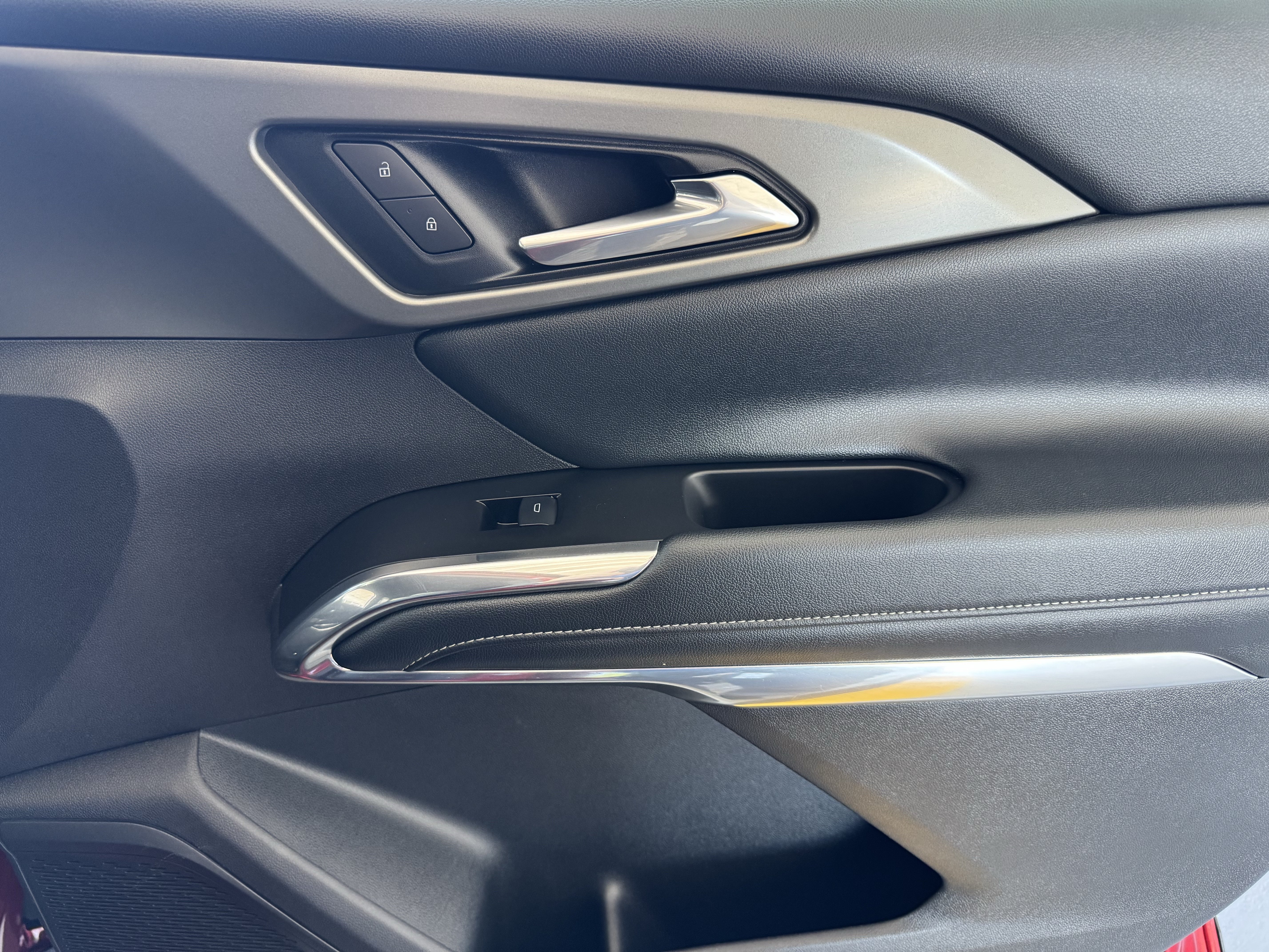 2025 Chevrolet Traverse LT - Photo 25