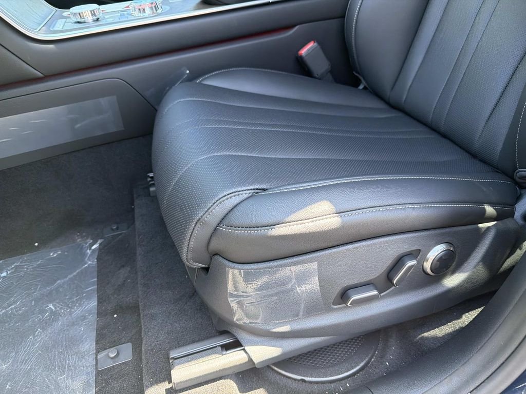 New 2026 Blue Genesis 2.5T Select image 19