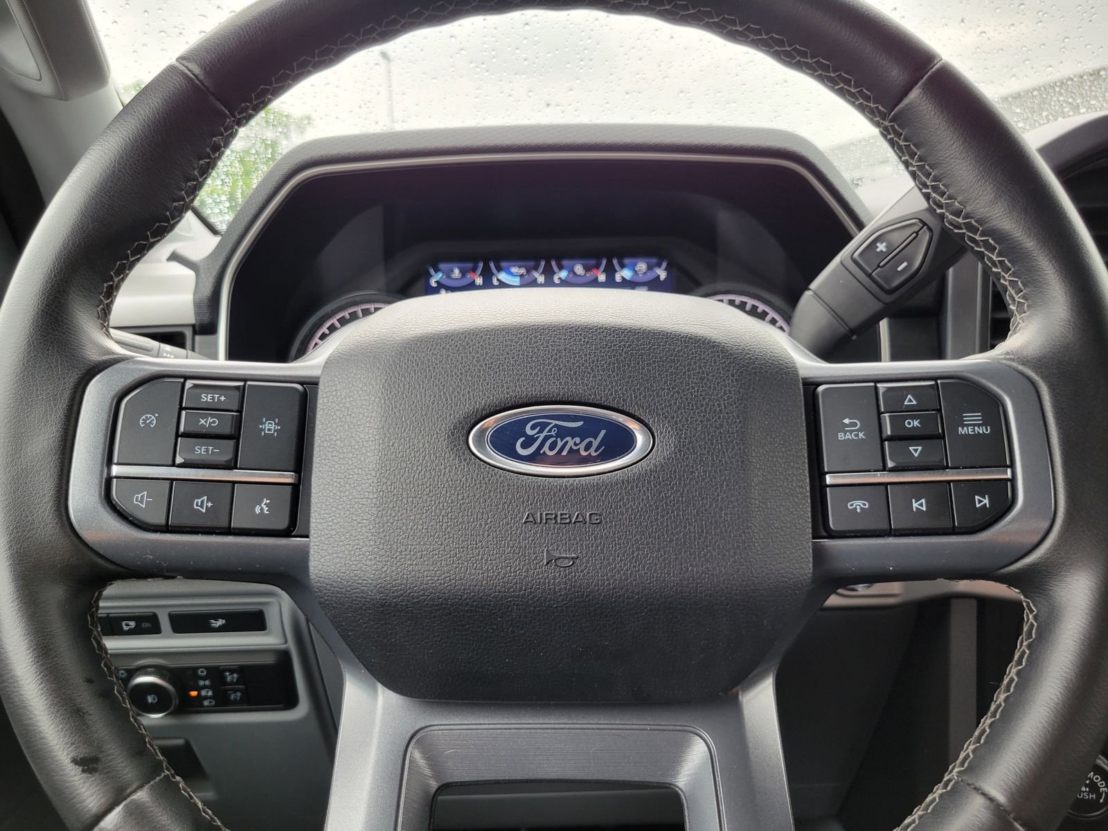 Used 2023 Black Ford XLT image 13