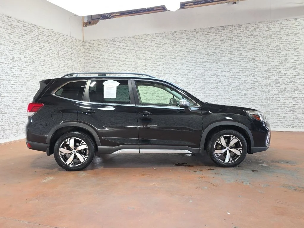 Used 2021 Crystal Black Silica Subaru Touring image 6