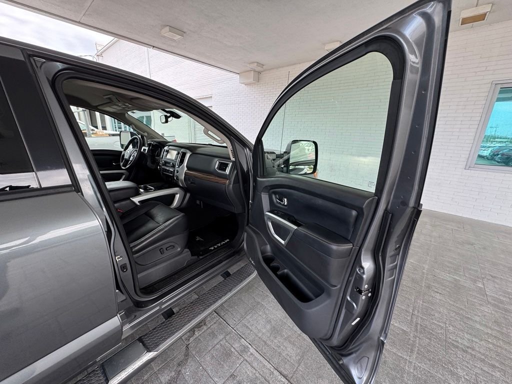 Used 2017 Gray Nissan SL image 15