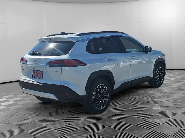 New 2026 Wind Chill Pearl Toyota XLE image 4