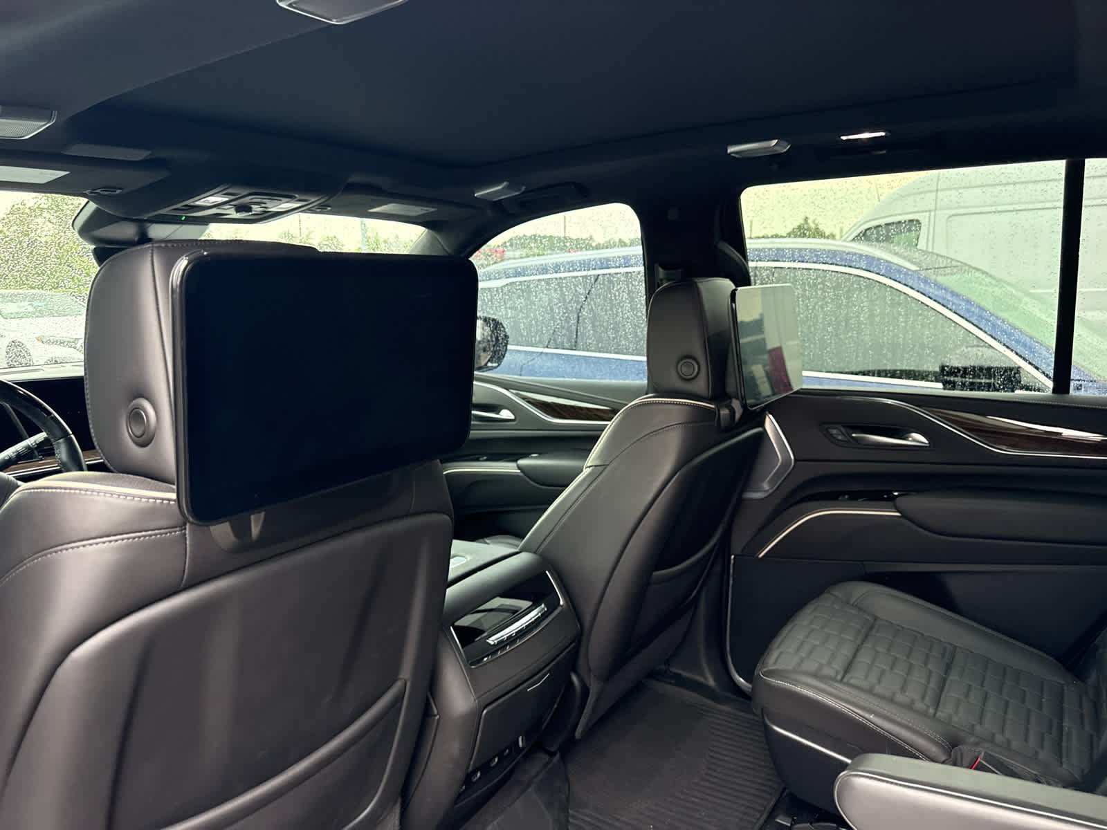 Used 2023 Black Raven Cadillac 4WD Sport Platinum image 6