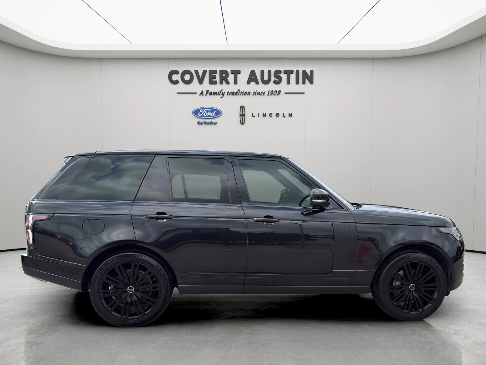 Used 2019  Land Rover 3.0L V6 Supercharged image 3