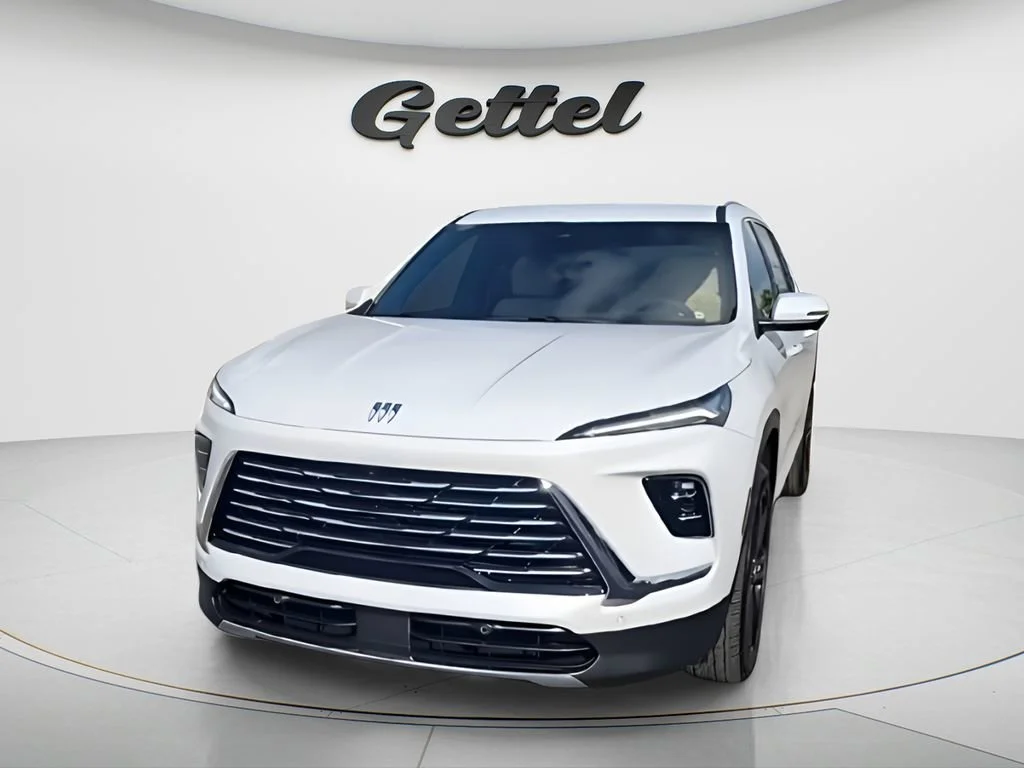 New 2026 Iridescent White Tricoat Buick Preferred image 3