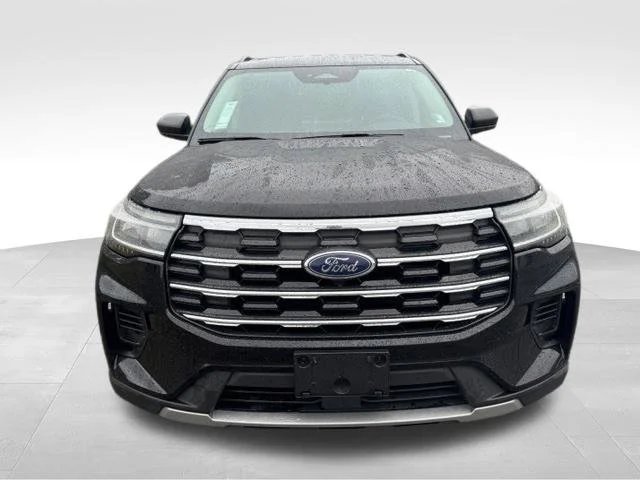 Used 2025 Black Ford Active image 2