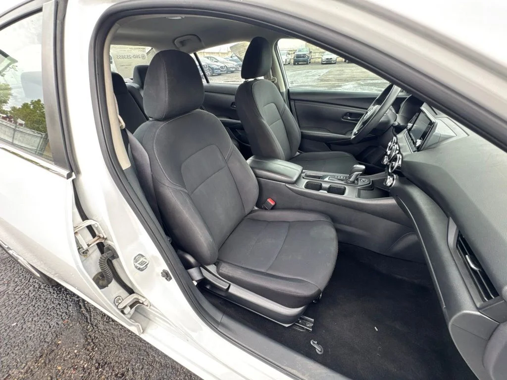 Used 2024 White Nissan S image 24