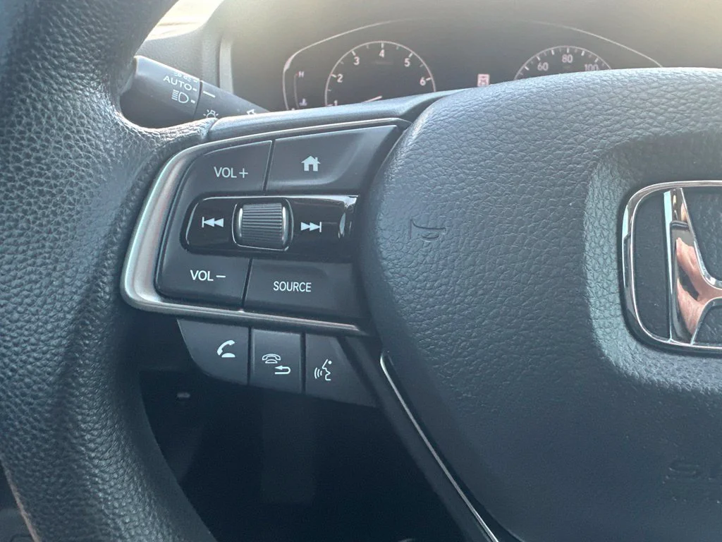 Used 2018 Black Honda LX image 11