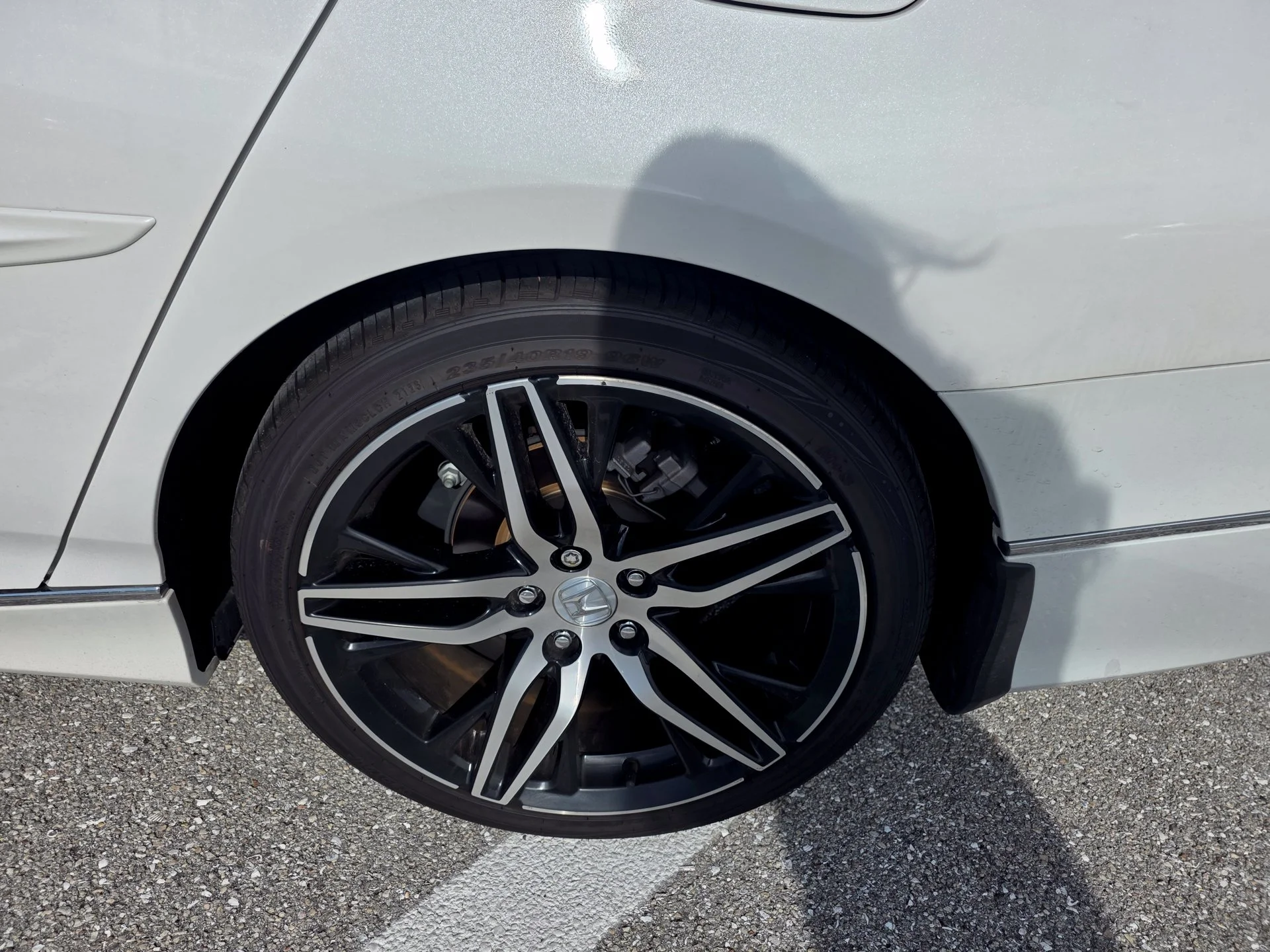 Certified Used 2021 Platinum White Pearl Honda Touring image 9