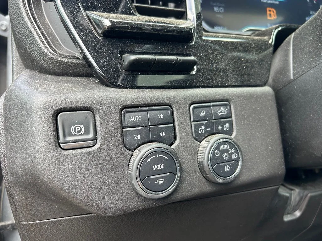 Used 2025 Gray Chevrolet ZR2 image 13