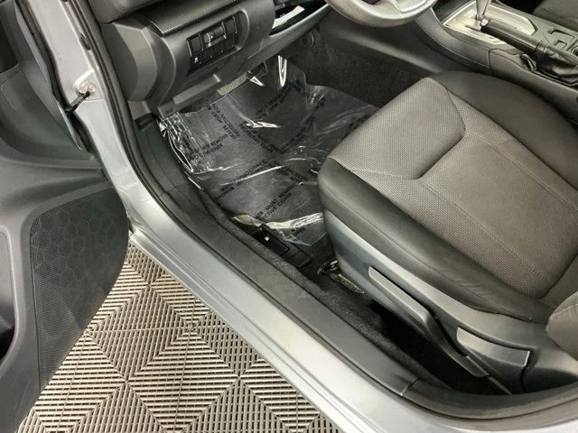 Used 2018 Ice Silver Metallic Subaru 2.0i image 15