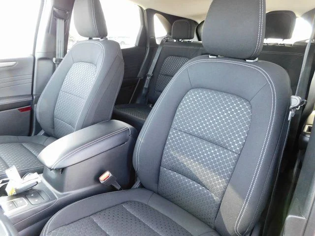 New 2026 Rapid Red Metallic Tinted Clearcoat Ford Active® image 15
