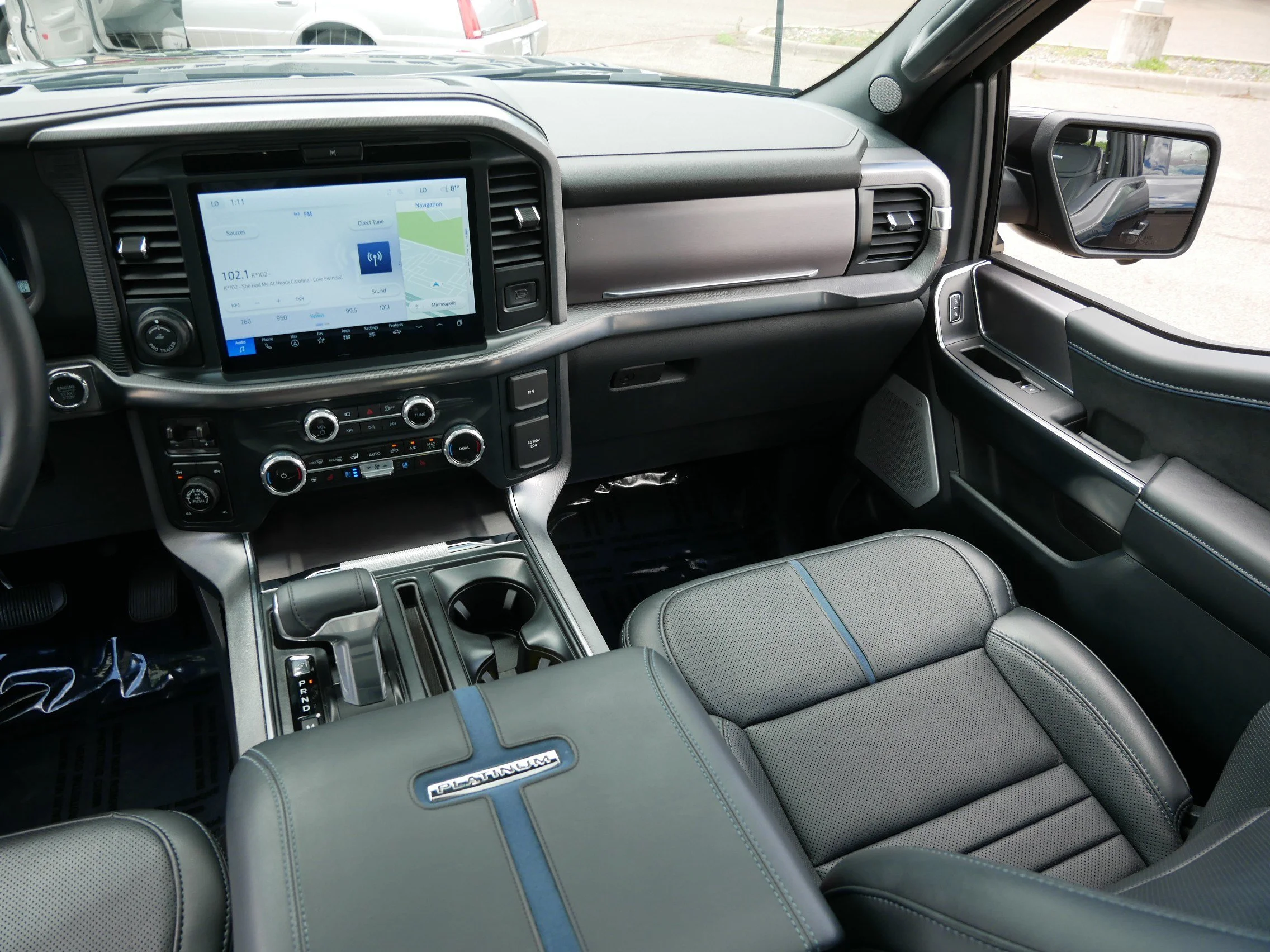 Used 2025 Agate Black Metallic Ford Platinum image 11
