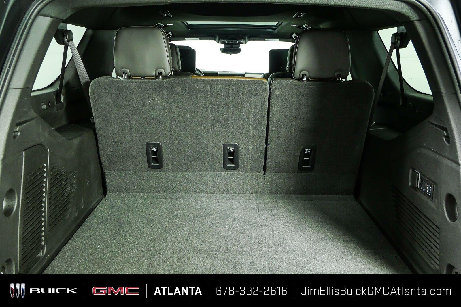 Used 2025 Sterling Metallic GMC Denali Ultimate image 34