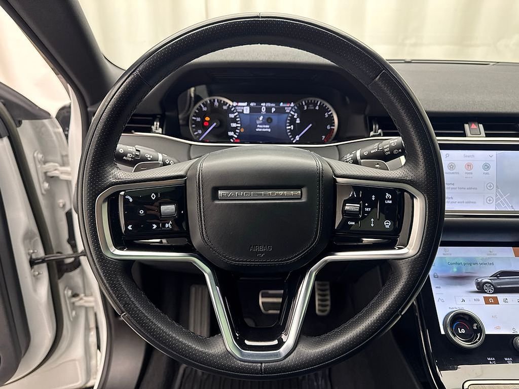 Used 2023 Fuji White Land Rover R-Dynamic SE image 6