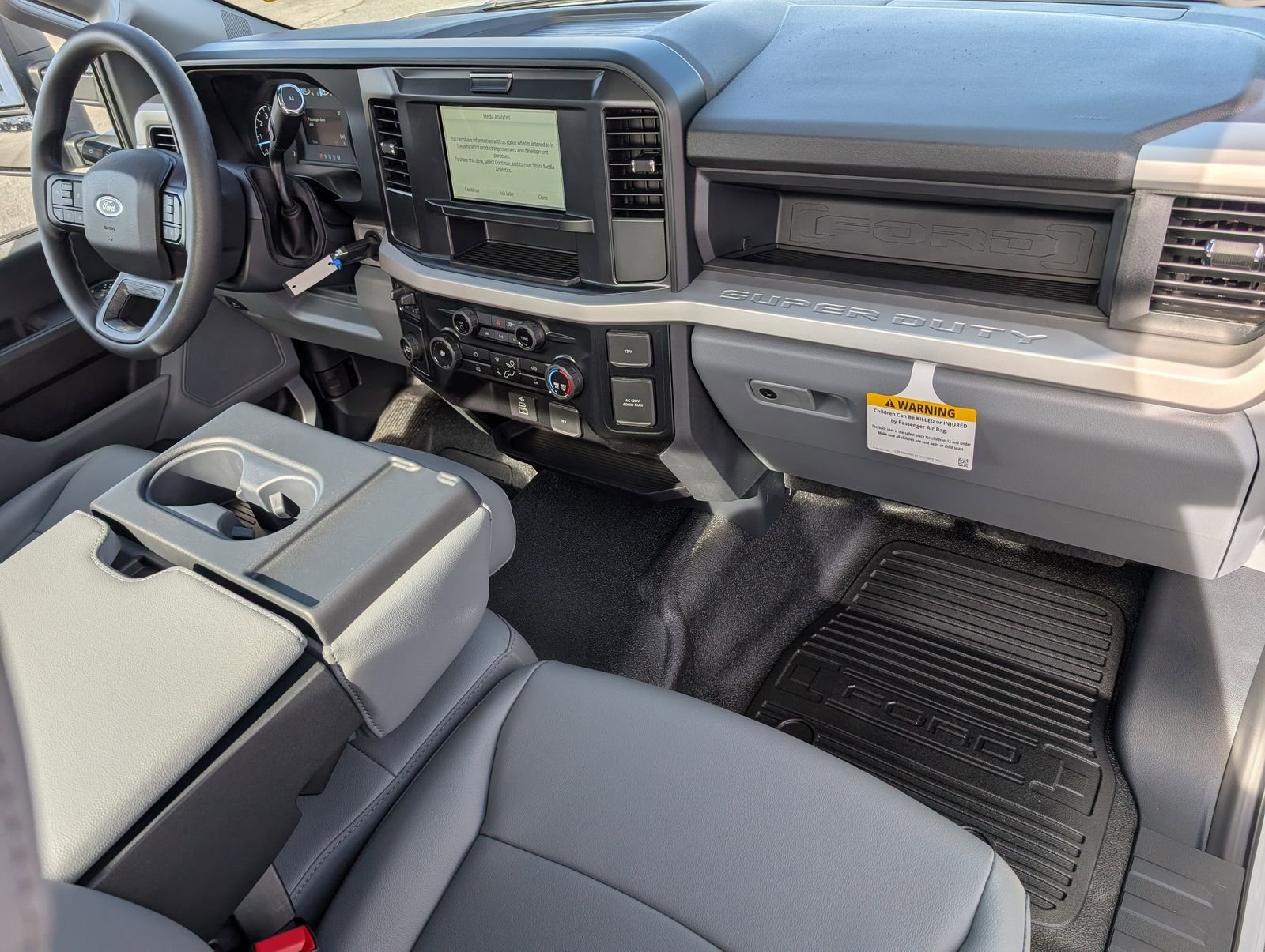 New 2026 Oxford White Ford XL image 7