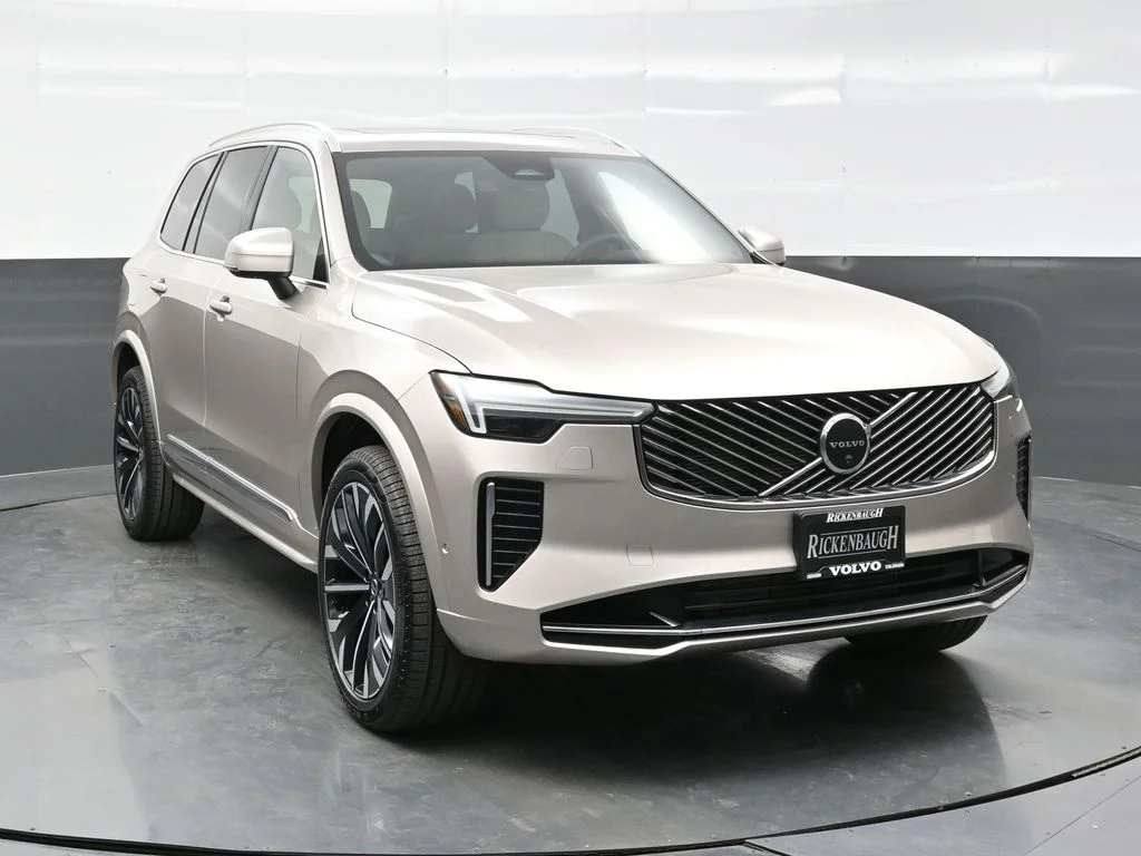 2026 Volvo XC90 Plus