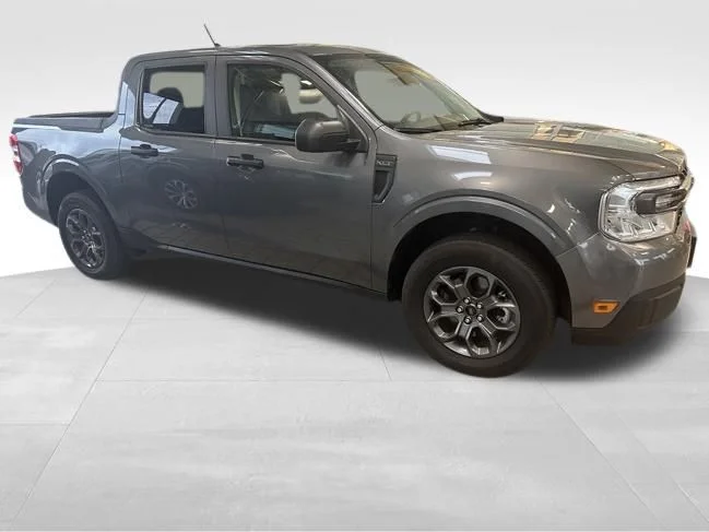 Certified Used 2024 Gray Ford XLT image 4