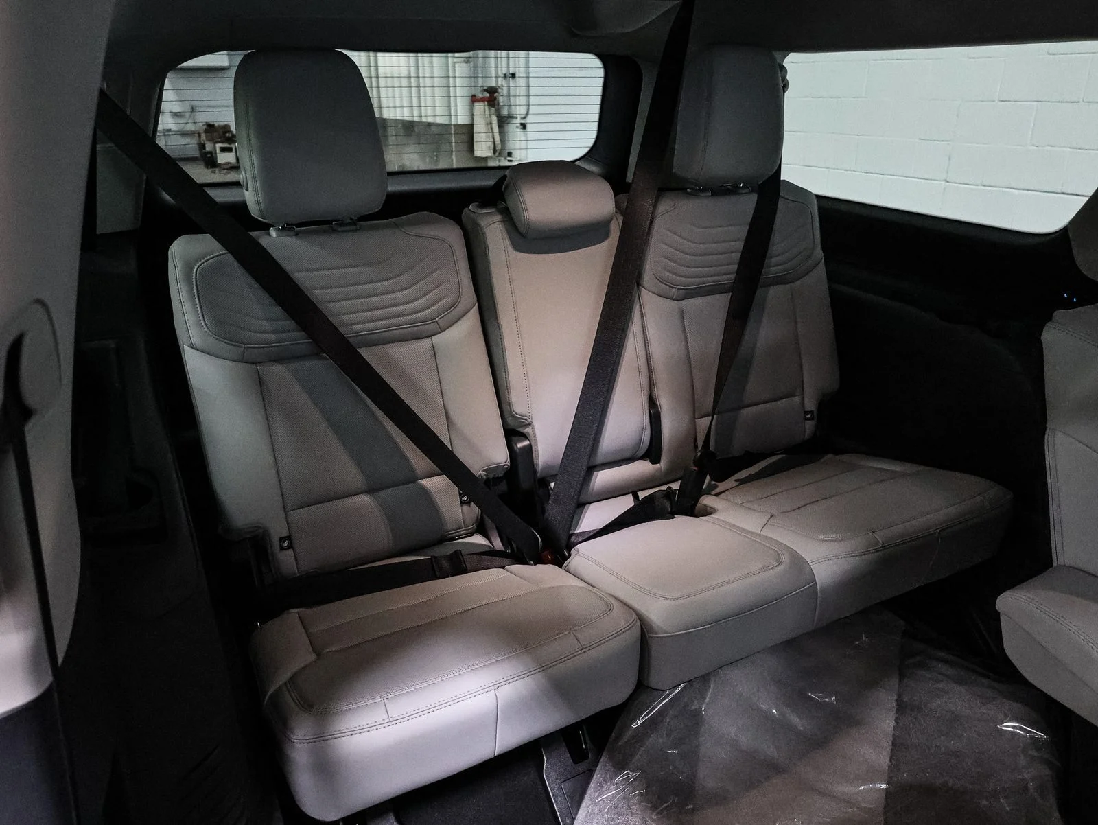 New 2026 Agate Black Metallic Ford MAX Platinum® image 27