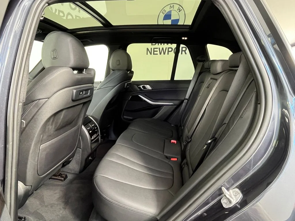 Used 2020 Gray BMW xDrive40i image 22