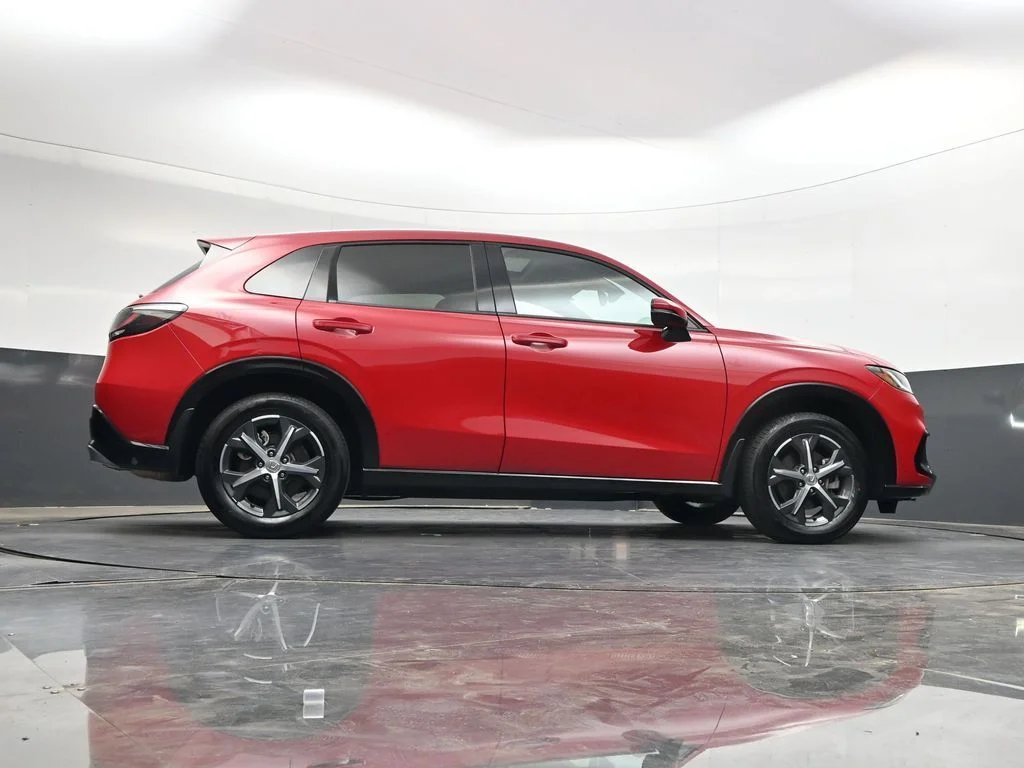Certified Used 2024 Red Honda EX-L image 37