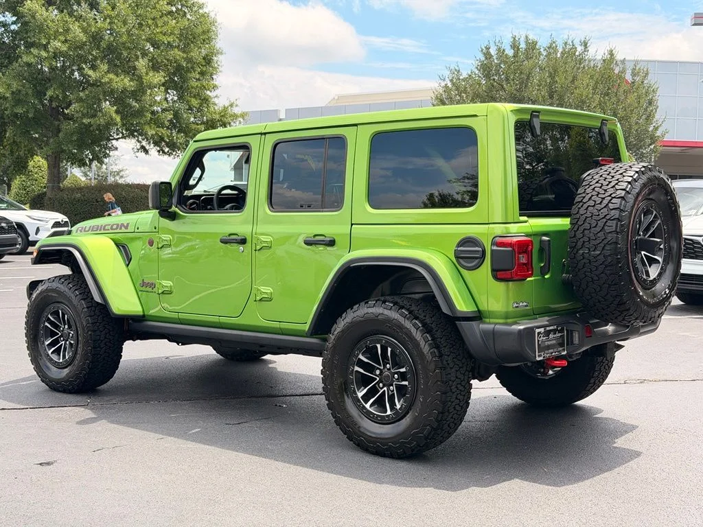Used 2025  Jeep Rubicon image 15