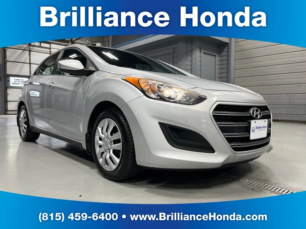 Used 2016 Silver Hyundai Base image 1