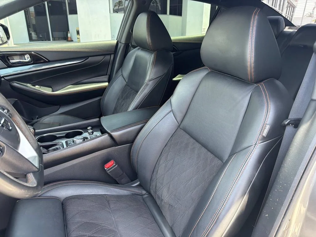Certified Used 2020 GUN METALLIC Nissan SR image 25