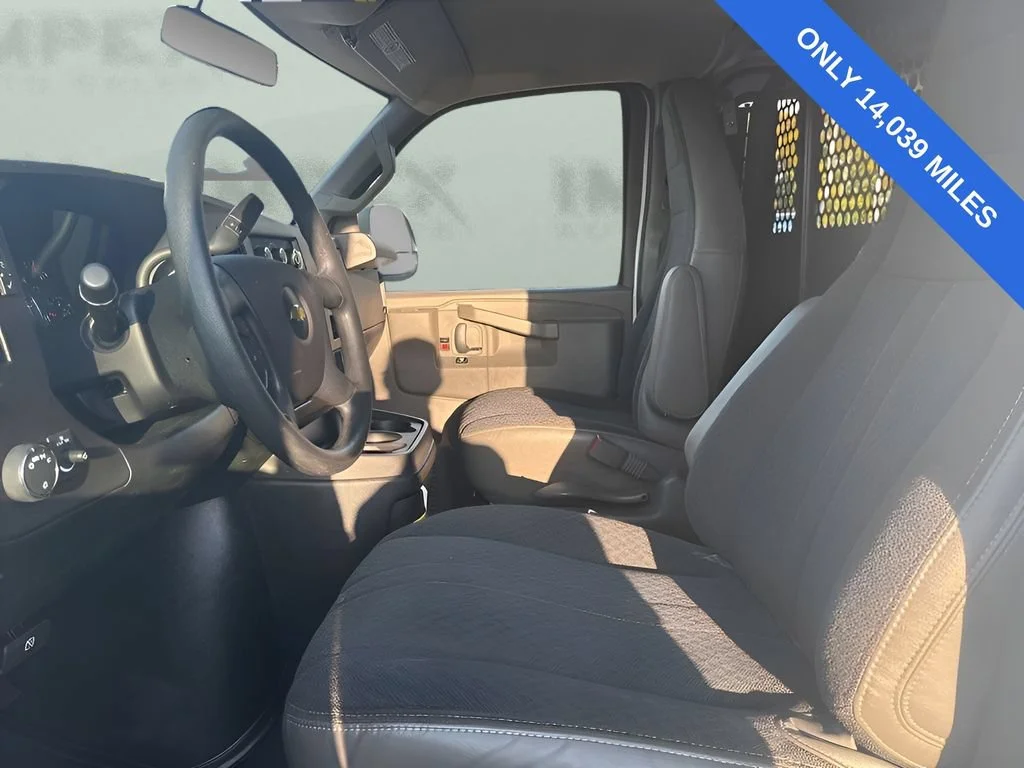 Used 2023 Summit White Chevrolet WT image 13