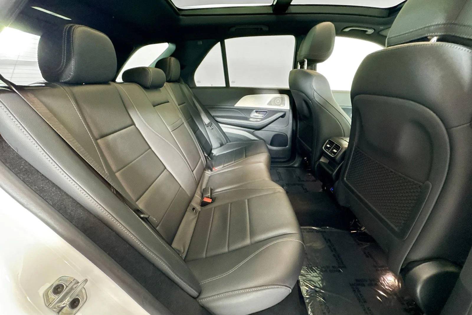 Used 2025 Polar White Mercedes-Benz GLE 350 image 26