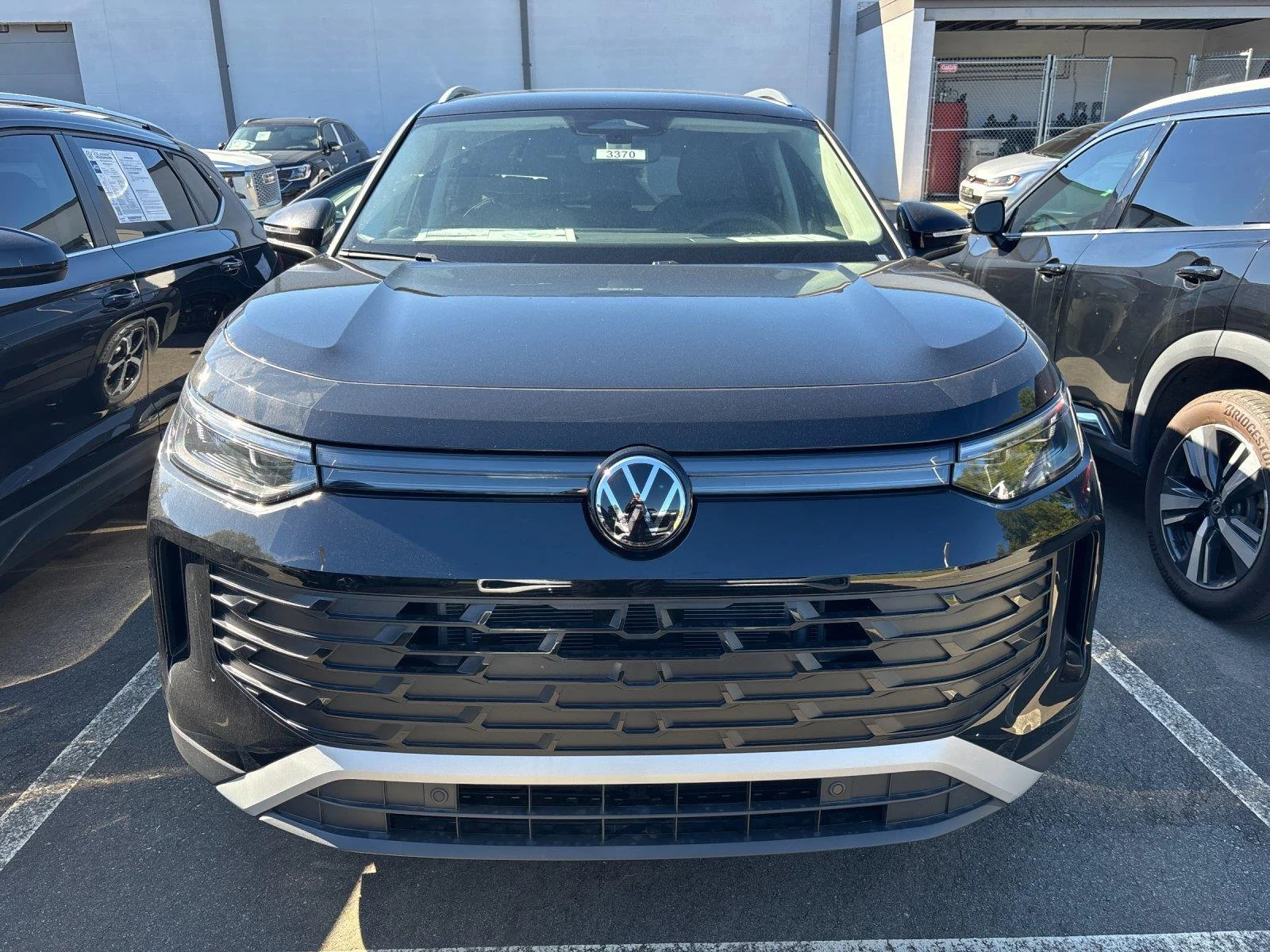 New 2026 Deep Black Pearl Volkswagen SE image 8