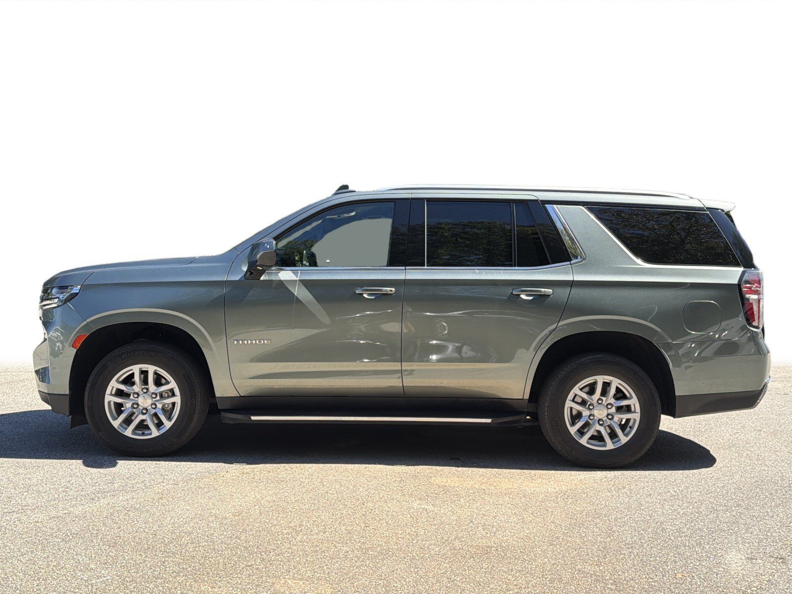 Used 2023 Silver Sage Metallic Chevrolet LT image 22