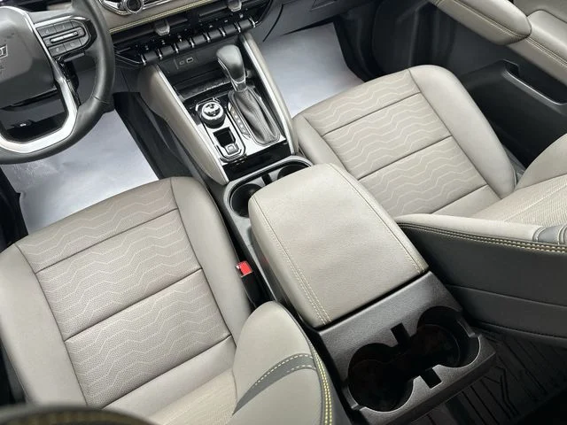 2025 Chevrolet Colorado ZR2 - Photo 24
