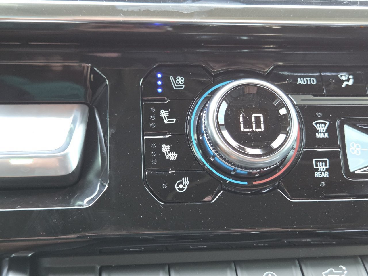 2026 GMC Sierra 1500 Denali - Photo 8