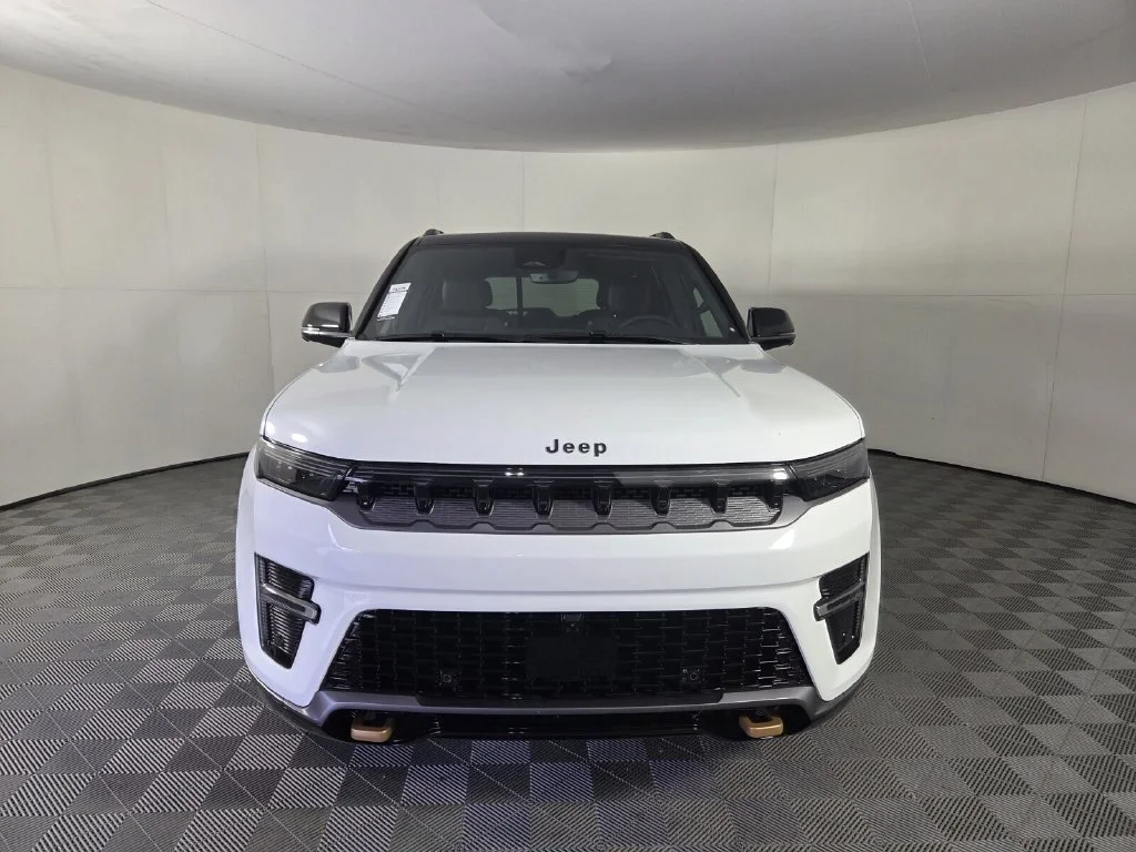 New 2026 Bright White Clear-Coat Exterior Paint Jeep 85th Anniversary image 3