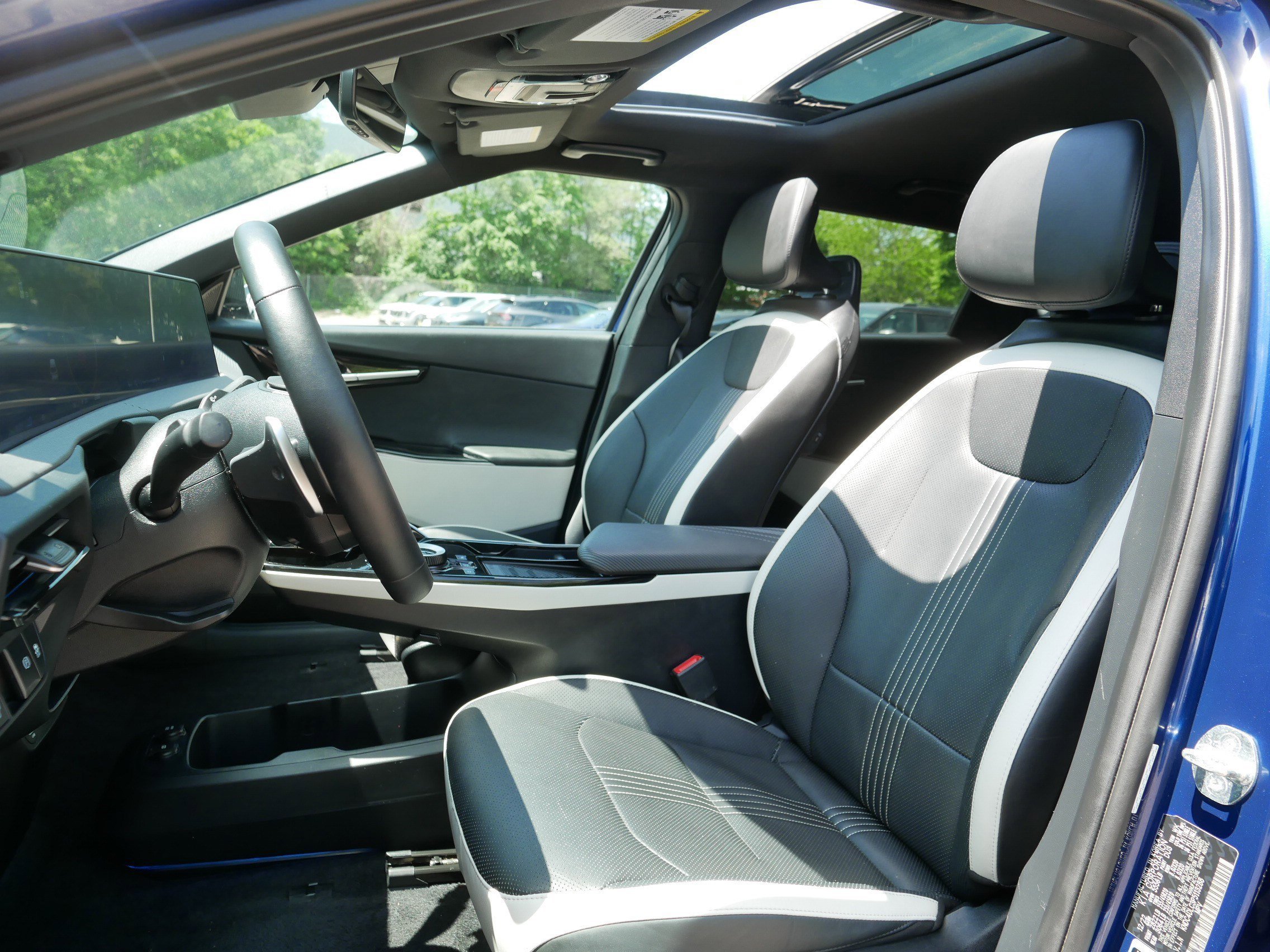 Certified Used 2023 Yacht Blue Kia GT-Line image 33