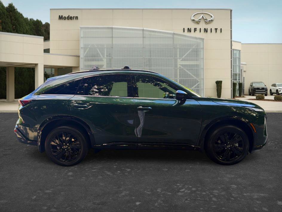 New 2027 Deep Emerald INFINITI SPORT image 4