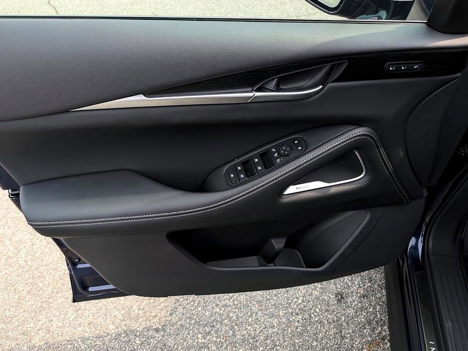 New 2027 Grand Blue INFINITI AUTOGRAPH image 9