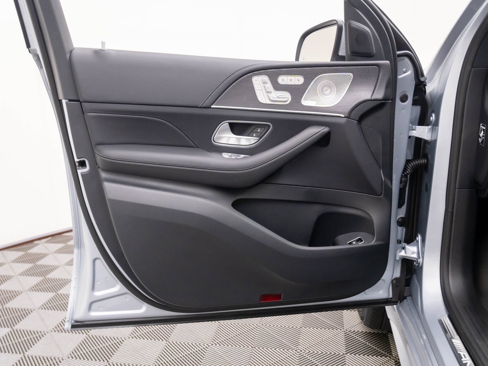 New 2026 Cirrus Silver Metallic Mercedes-Benz GLE 53 AMG® image 51