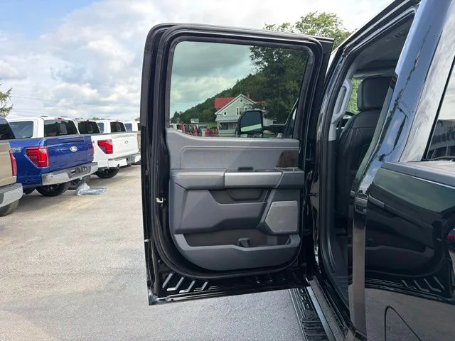 New 2026 Agate Black Metallic Ford F-250® Lariat® image 51